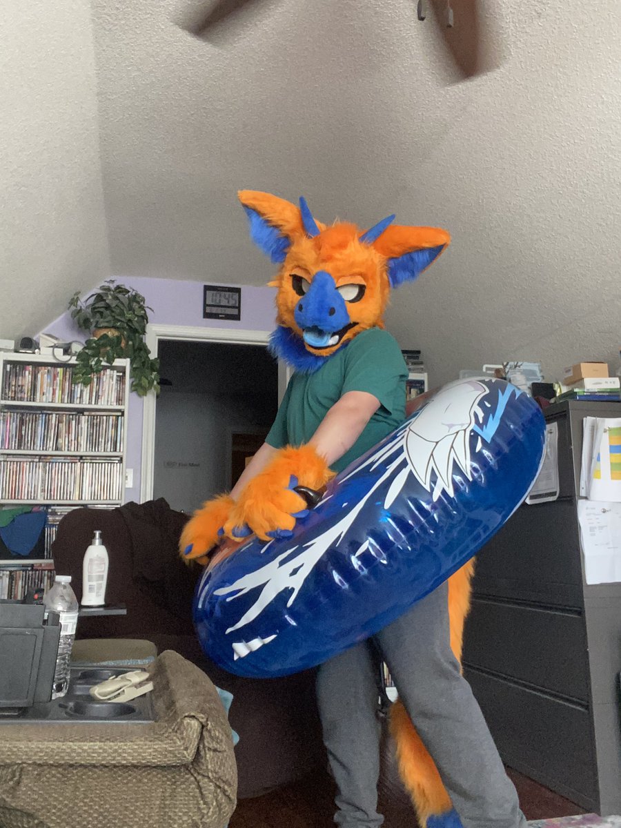 RustyNardo's tweet image. Just a late #SqueakySaturday post with this lovely ring from @sgt_vee.