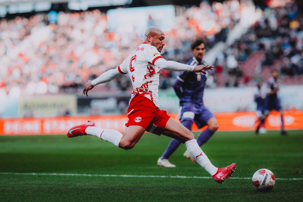 🗣️ Karim Onisiwo

"Die erste Halbzeit war zum Großteil nicht zum Anschauen, wir haben viele einfache Fehler begangen und uns zu wenige Torchancen erspielt. Die zweite Halbzeit war dann besser, da hatten wir die eine oder andere Chance – aber wir haben es nicht erzwungen. Und wenn