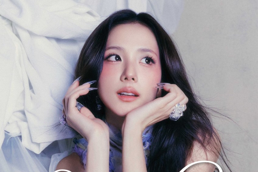 soompi's tweet photo. WATCH: #BLACKPINK's #Jisoo Reveals Sneak Peek Of All The Songs On Upcoming Solo Album "AMORTAGE"
https://t.co/suEgd5CZGR https://t.co/6S5q4l8YCh