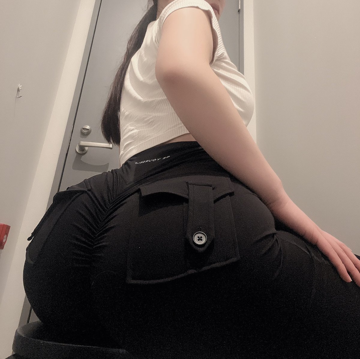 puni_0928's tweet photo. みんなはお尻派？🍑 https://t.co/7szc3WG1u7