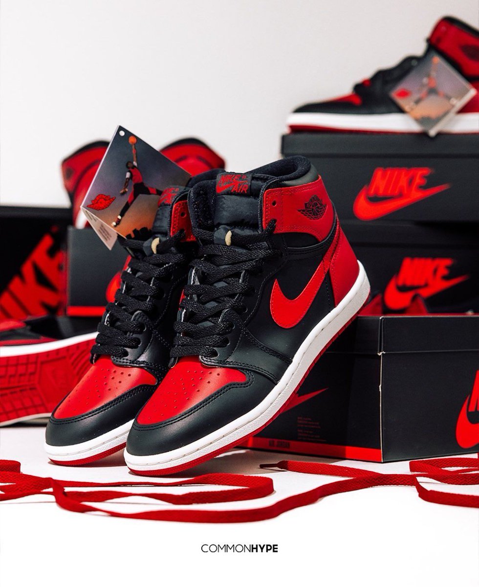 JustFreshKicks's tweet photo. The Air Jordan 1 High ’85 “Bred” Releases This Week 🌹 https://t.co/UmE0P6yw9b https://t.co/K7w7BixDTg