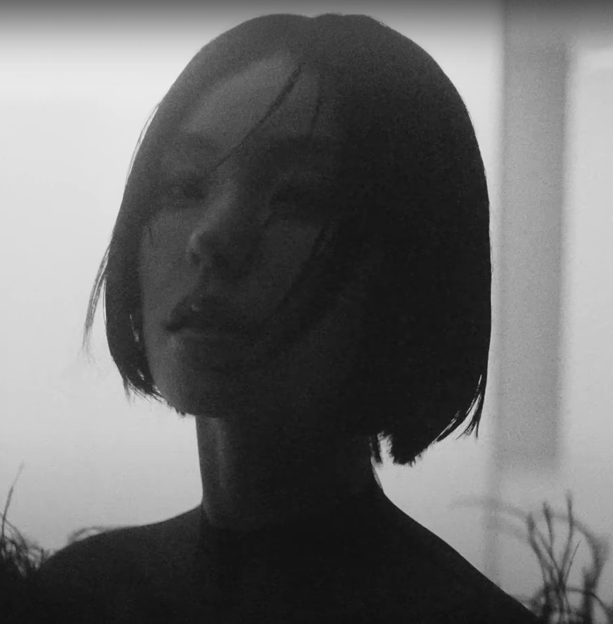 AboutMusicYT's tweet photo. ITZY's Yeji debuts a bob. https://t.co/hO2Rw1PguC