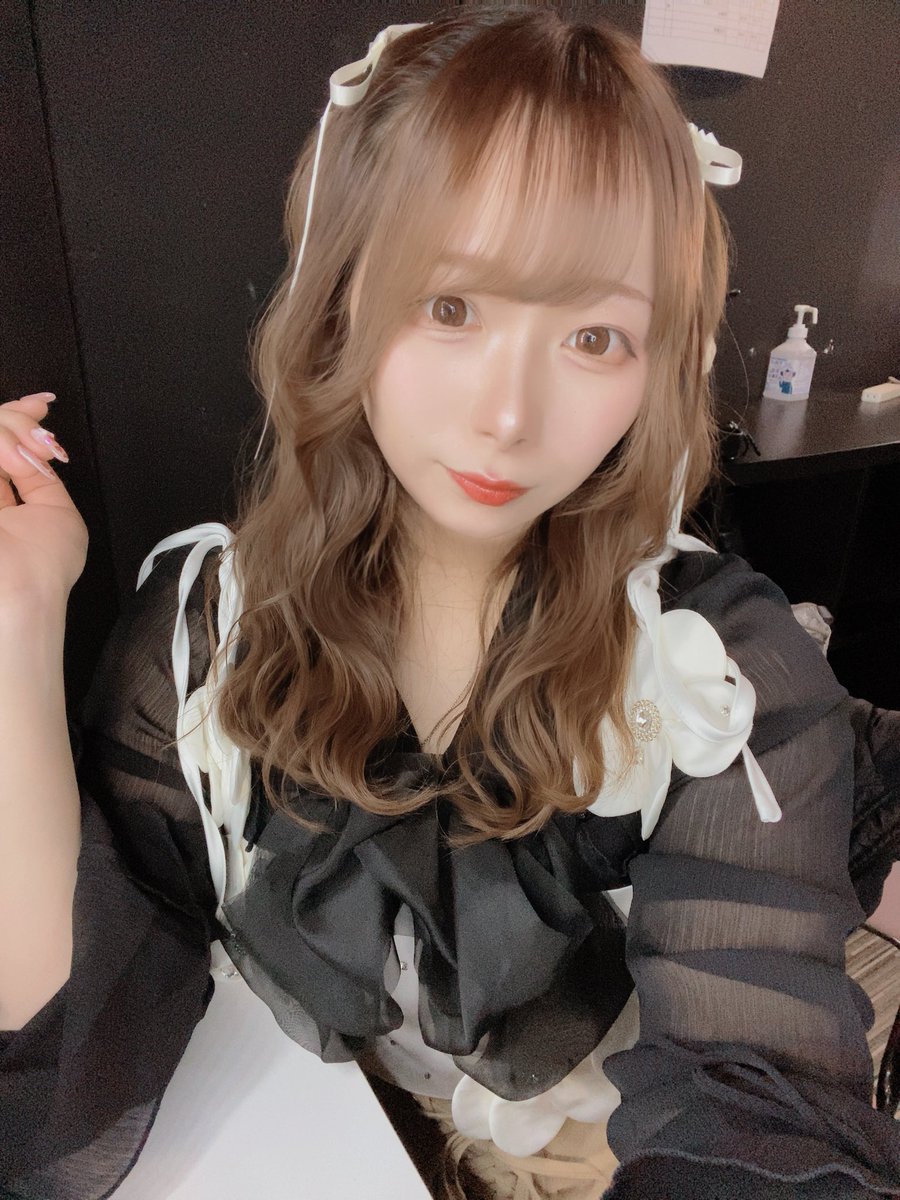 無事ラーメン食べて爆睡してたら秋田着いてました🍜
Sd初仙台楽しかったぁぁぁ
動画みてニヤニヤしながら寝るね

次のライブは2/14木村生誕！！
ケミカリさんに会える〜🫶🏻🫶🏻🫶🏻
ラウドでまよけだよん❤️💜

おやすまる🙆‍♀️