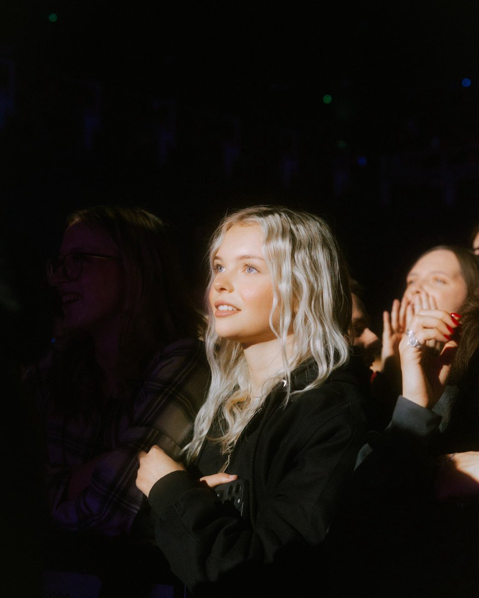 clairexhodgkins's tweet image. James Bay last night in Birmingham ✨

📸 for @Hive_Mag, full gallery coming soon❣️
