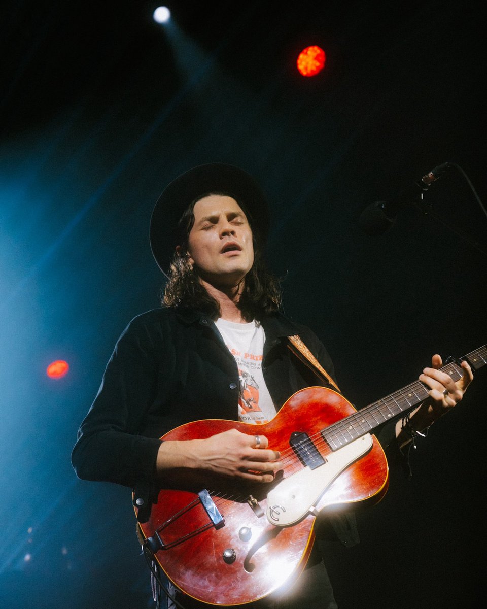 clairexhodgkins's tweet image. James Bay last night in Birmingham ✨

📸 for @Hive_Mag, full gallery coming soon❣️