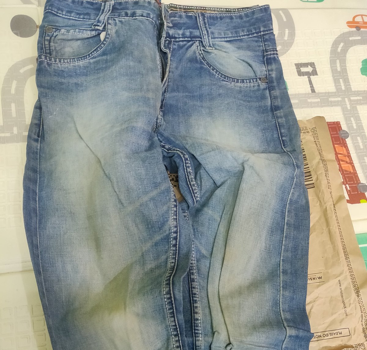 vikramverma101's tweet photo. @MyntraSupport Order ID # 1290688 66605815030203
Wrong and used garbage product received. Compliant is raised from my side but I want this to be resolved asap. 
This is fraud case. How can I get this product in sealed packing.
Attaching images of what I received.
@myntra https://t.co/q9Aj1ET0XY