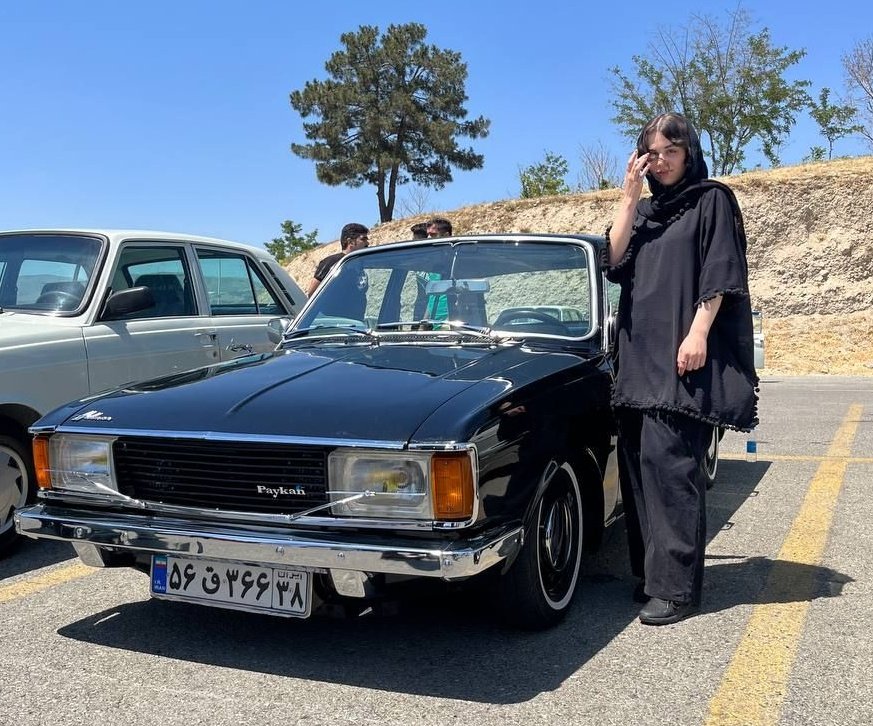 ERS8118's tweet photo. دلار شد ۹۰ تومن من سه ساله میخوام پیکان مشکی بخرم
اونم شد آرزو=)))))))) https://t.co/21ey5T9Msf