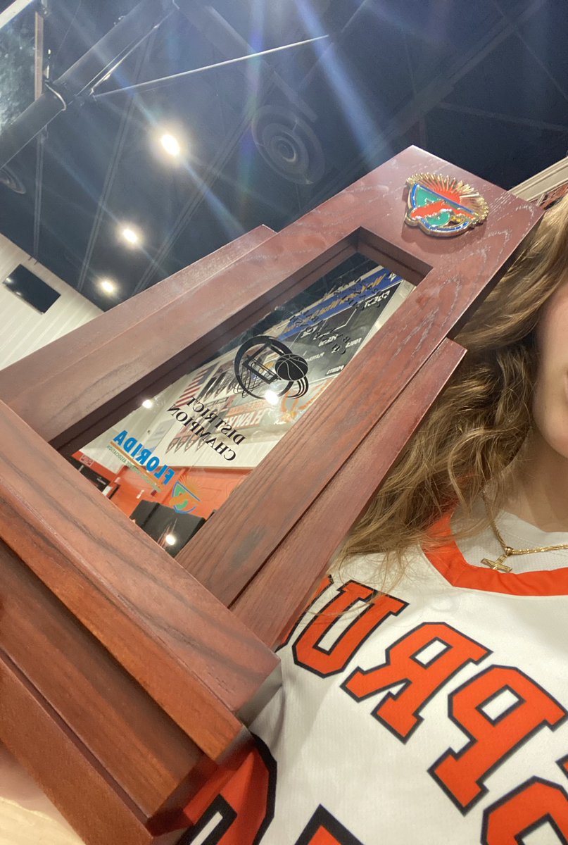 AlexandriaC2026's tweet photo. District Champs!! #districtchampions #HardWorkPaysOff #WomensSports https://t.co/QURTxryRtW