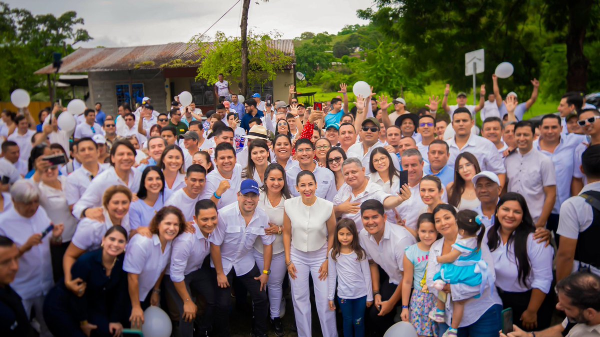 📍Canuto | Vamos con fuerza, con amor por nuestro país y con la certeza de que la transformación es posible. ¡El miedo es de ellos, la esperanza es nuestra!

¡Vamos a #RevivirEcuador 🇪🇨!