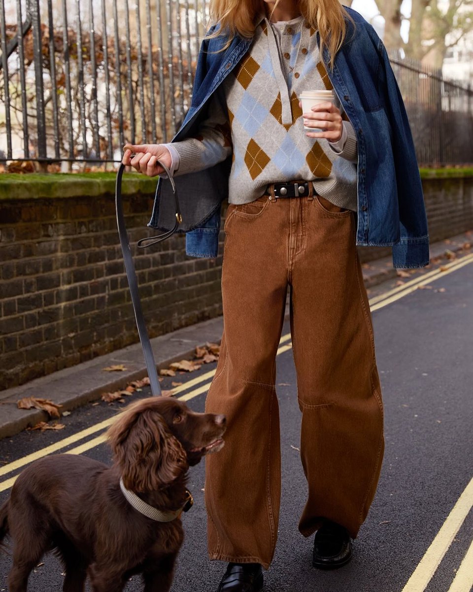 MaryleboneVllge's tweet image. Sunday style in Marylebone Village.

Visit #MeAndEm's flagship store in Marylebone Village to invest in your dream wardrobe.