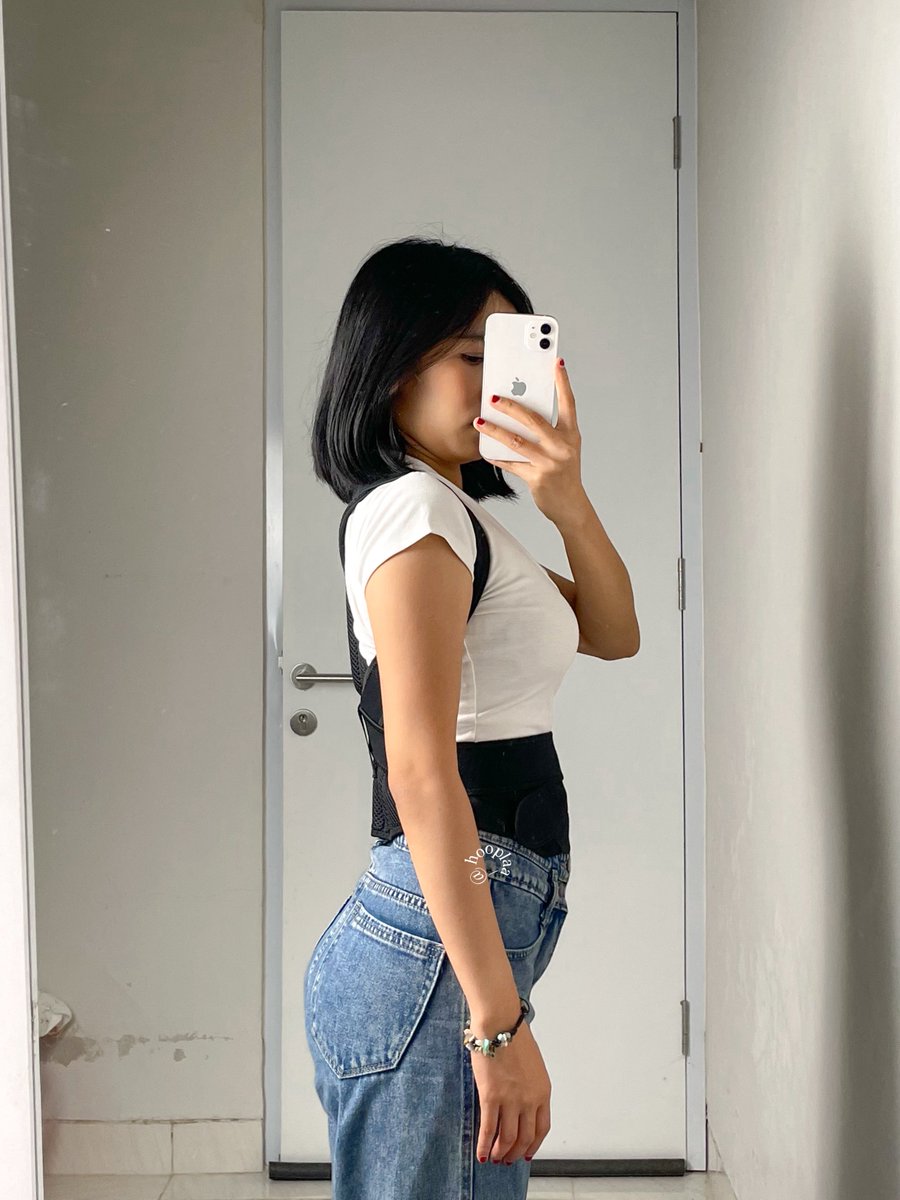 hooplaa_'s tweet photo. SIAPA YG MASI MUDA TP POSTURE BADAN DAH MULAI BONGKOK…🥲🥲

ini jd salah satu big insecurities gw sih, sampe akhirnya gw beli alat terapi penegak punggung ini ternyata works!👌🏼 https://t.co/RL38WOWCLW