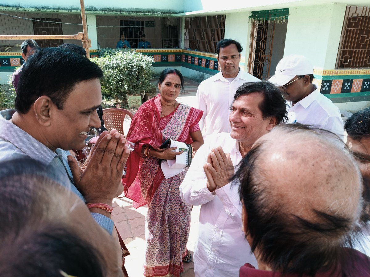 iamdmkrishna's tweet image. ଆଜି ବରଗଡ ନିର୍ବାଚନ ମଣ୍ଡଳୀ କଟାପାଲି ଉଚ୍ଚ ବିଦ୍ୟାଳୟ ରେ କିମ୍ସ ହସ୍ପିଟାଲ ଭୁବନେଶ୍ୱର ଦ୍ୱାରା ଆୟୋଜିତ ମେଗା ସ୍ୱାସ୍ଥ୍ୟ ଶିବିର ଅନୁଷ୍ଠିତ ହେଇଯାଇଛି l ଏଥିରେ କିମ୍ସ ର ପ୍ରତିଷ୍ଠାତା ଡ଼ଃ. ଅଚ୍ୟୁତ ସାମନ୍ତ ସହ ଯୋଗଦେଲି l 

@achyuta_samanta #kimshospital #megahealthcamp