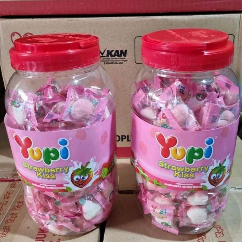 RichelleEdita's tweet photo. Cek Yupi Kiss Strawberry / Yupi toples dengan harga Rp16.500. Dapatkan di Shopee sekarang! https://t.co/Sf5kbXlWwK https://t.co/kCHnG0IlOs