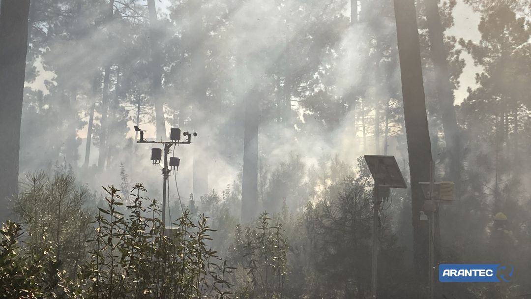 arantec's tweet photo. Más fotos del test para validar los sistemas de alerta temprana que estamos diseñando para el proyecto europeo SenForFire coordinado por el @CSIC. Con la colaboración de @raymirabel, @jcyl, BRIF e @INIA_es #SenForFire #alertatemprana https://t.co/NUzbwMhVWp