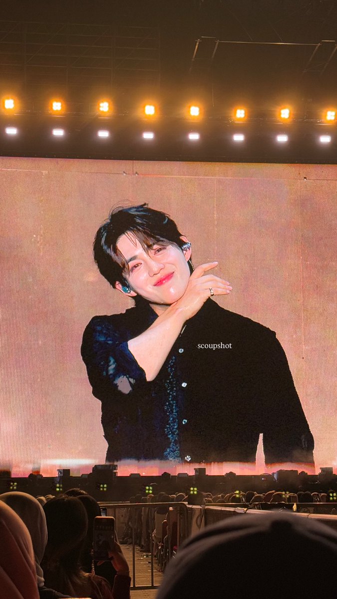 250209 JAKARTA #SCOUPS #승철 #세븐틴

a prince???