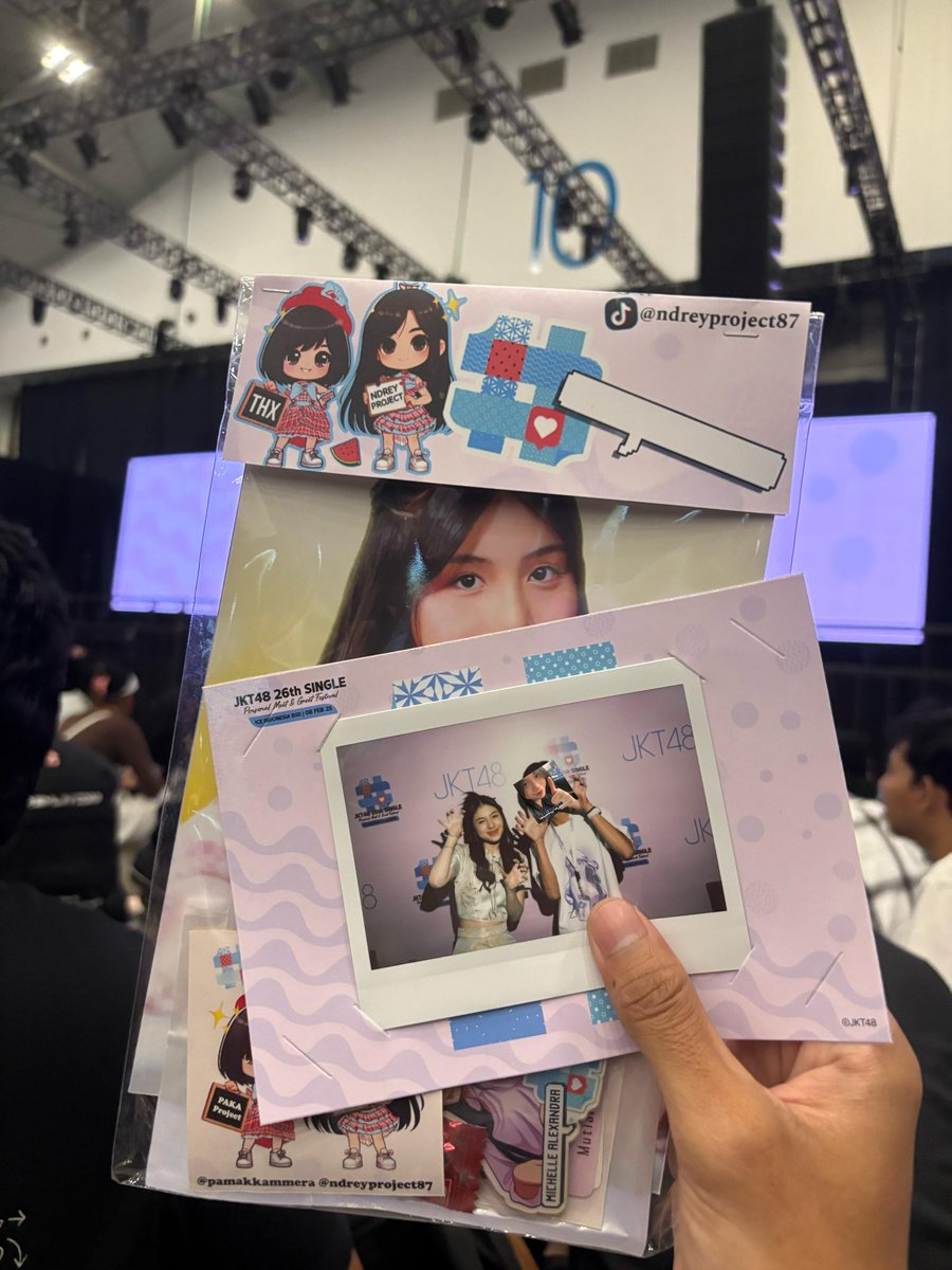Nartorusdiant0's tweet photo. 2shot pertama bareng cece @Michie_JKT48 hihi next time event lagi ya cee ๐ค๐ฉต #michiejkt48 #2shotwithmates https://t.co/9ZFF7RU9Qv