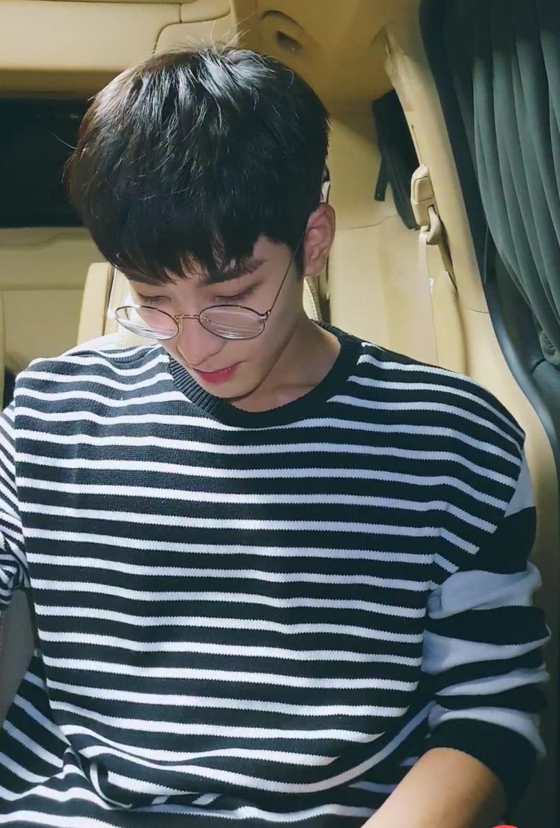 4thwallbreaker_'s tweet photo. fallen !
a ww x oc au 📸

jeon wonwoo was never really the touchy type…or so he thought. https://t.co/UC86Wxhv6V