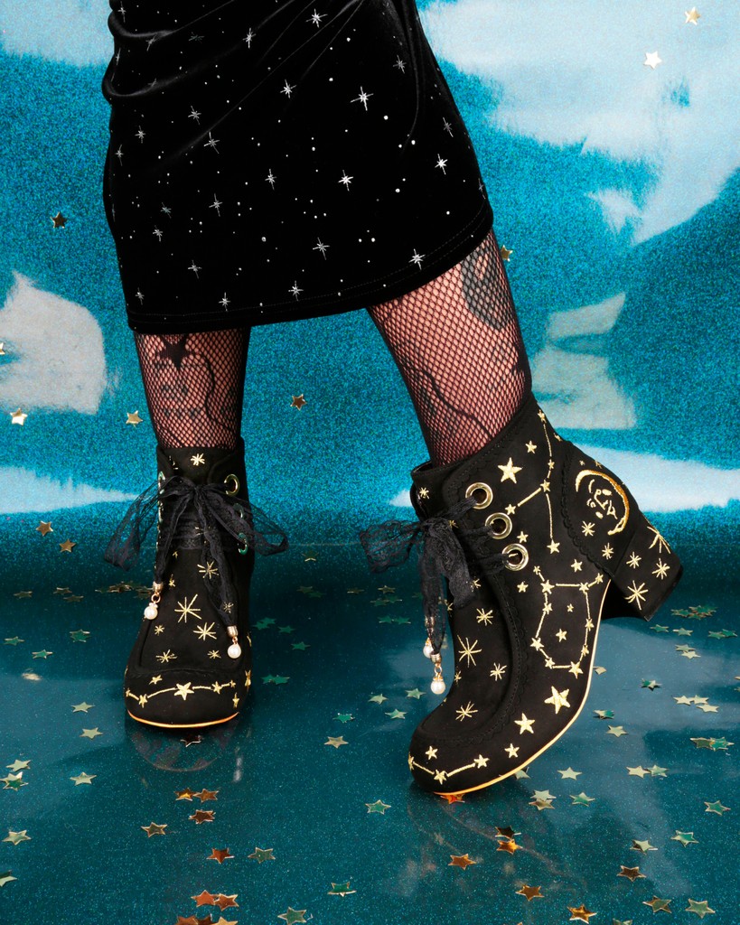 Irregular Choice tweet media