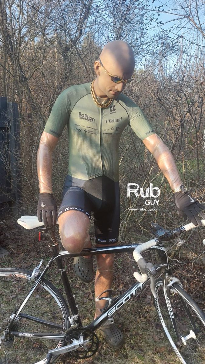 Ready for cycling in my new skinsuit. To make it even better, I wear transparent latex suit. Ah, and of course, silicone real-face mask.