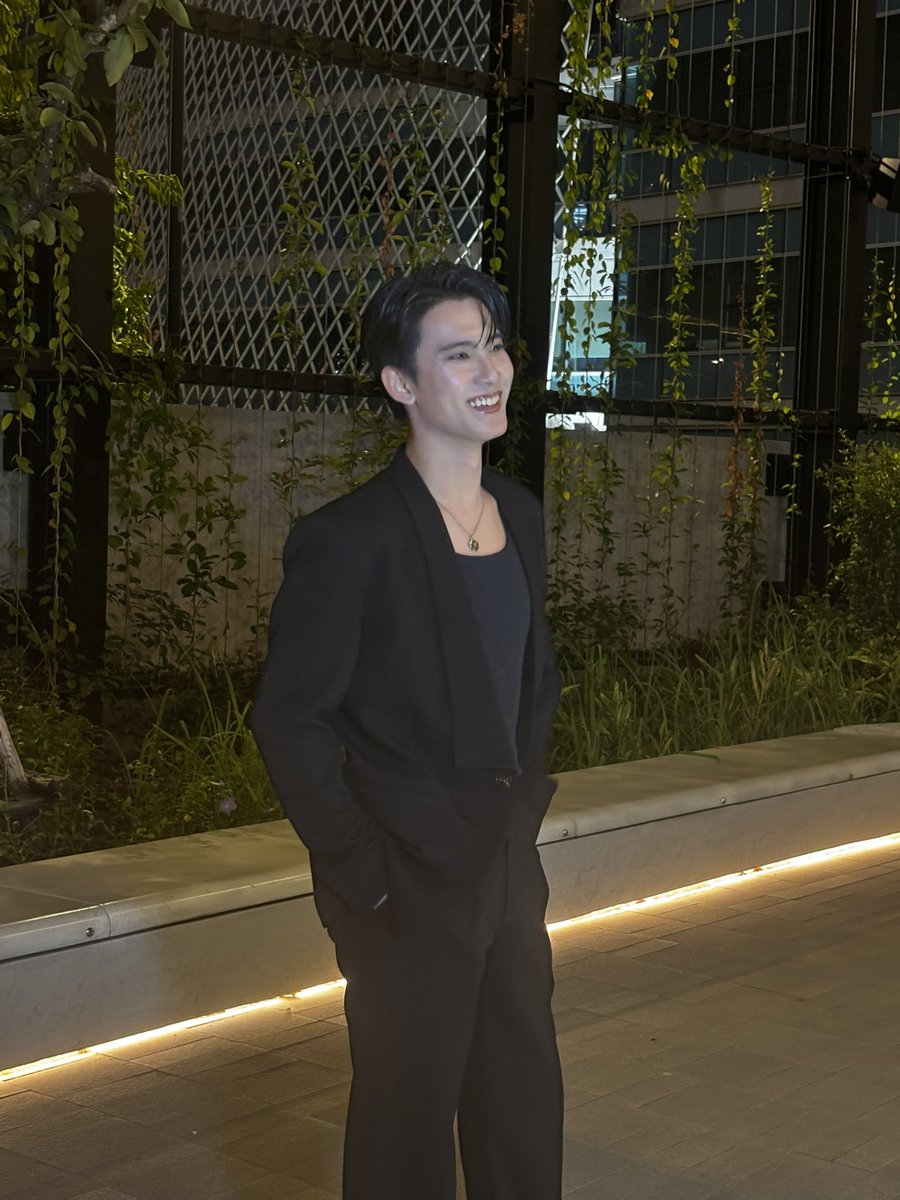 FirstLoveofc_'s tweet photo. น้องมาแล้วนะคะ หล่อมากเลยวันนี้ 😳✨ @firstfh5
#MotoGPLaunch #MotoGPxFirst
#First_Chalonrat https://t.co/gaaWtUKF6N