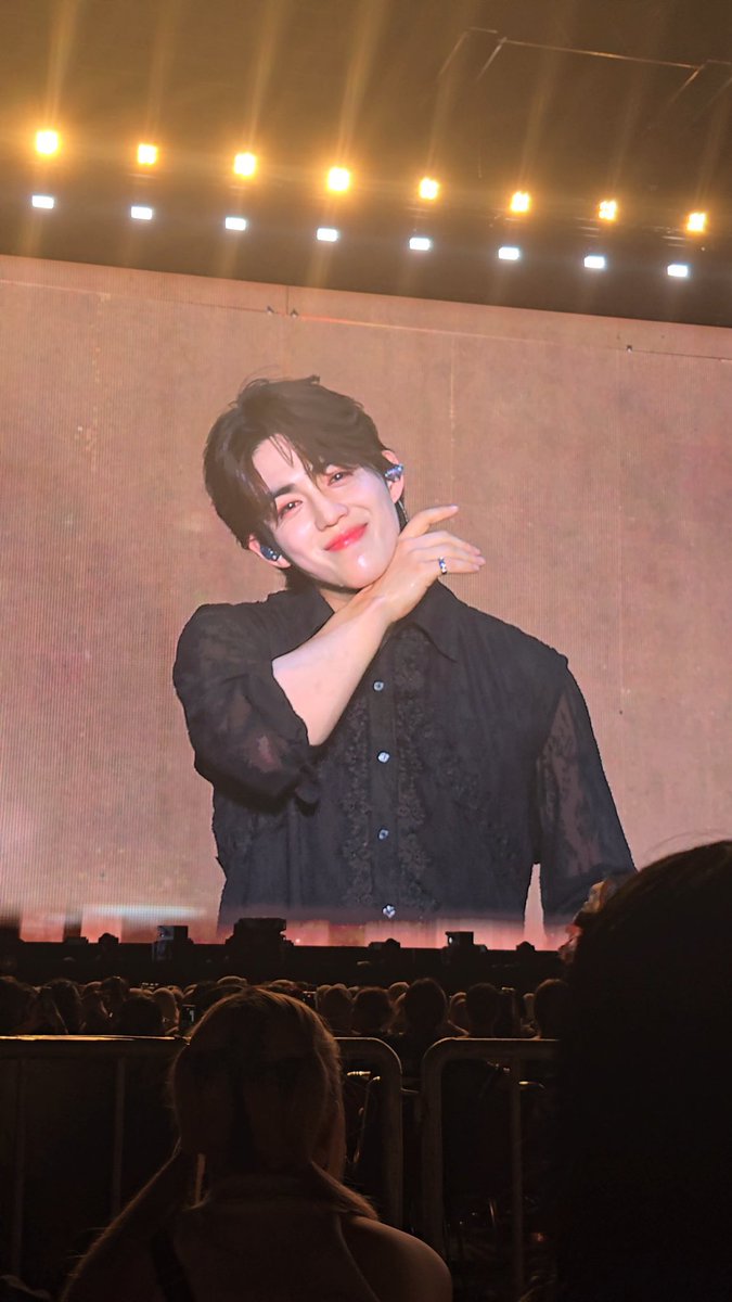 SO DAMN HANDSOME