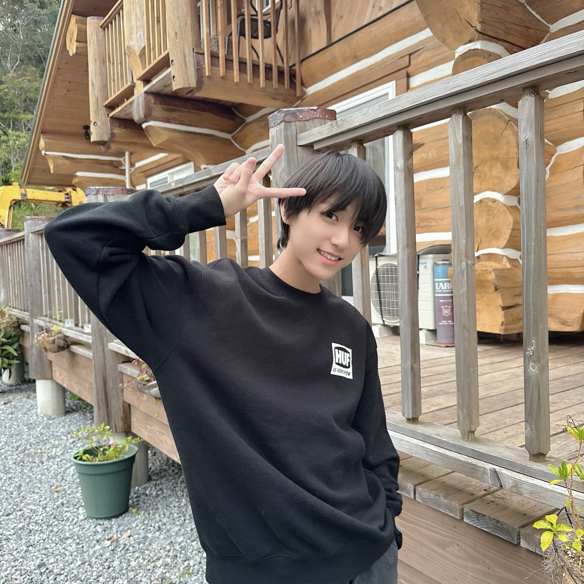 家族4人で久しぶりの旅行 🚗
とても楽しかったし行けて良かった〜🎶

(ダイスケのオフショ公開しちゃう🍒)

そしてダイスケがInstagramを開設しました❕
皆様ぜひフォローお願いしますჱ̒՞ ̳ᴗ ̫ ᴗ ̳՞꒱

instagram.com/daisuke._.dais…