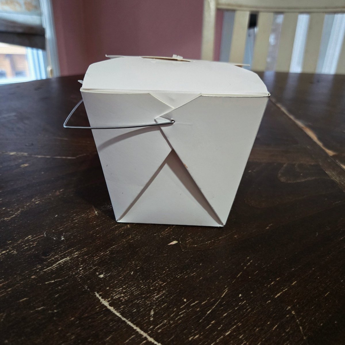 arthurjbaker's tweet image. Why does every single person who grew up in NY City have a container like this SOMEWHERE in their refrigerator...right now. Go check. 

#CityFolk🗽
#CityFacts💯
#ChineseTakeout🐉