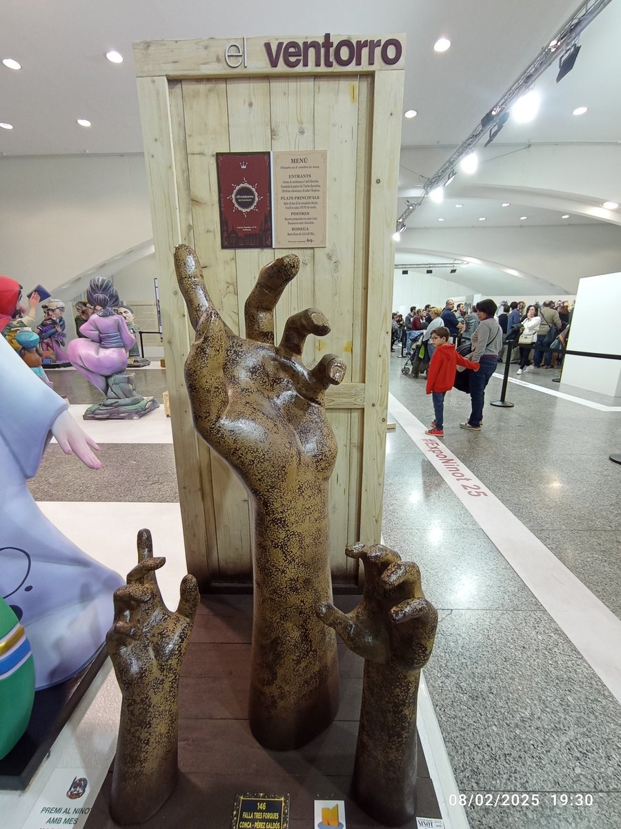PalotadaG's tweet photo. Exposición del Ninot...
A votar..La falla 146 https://t.co/EdSLeiULDT