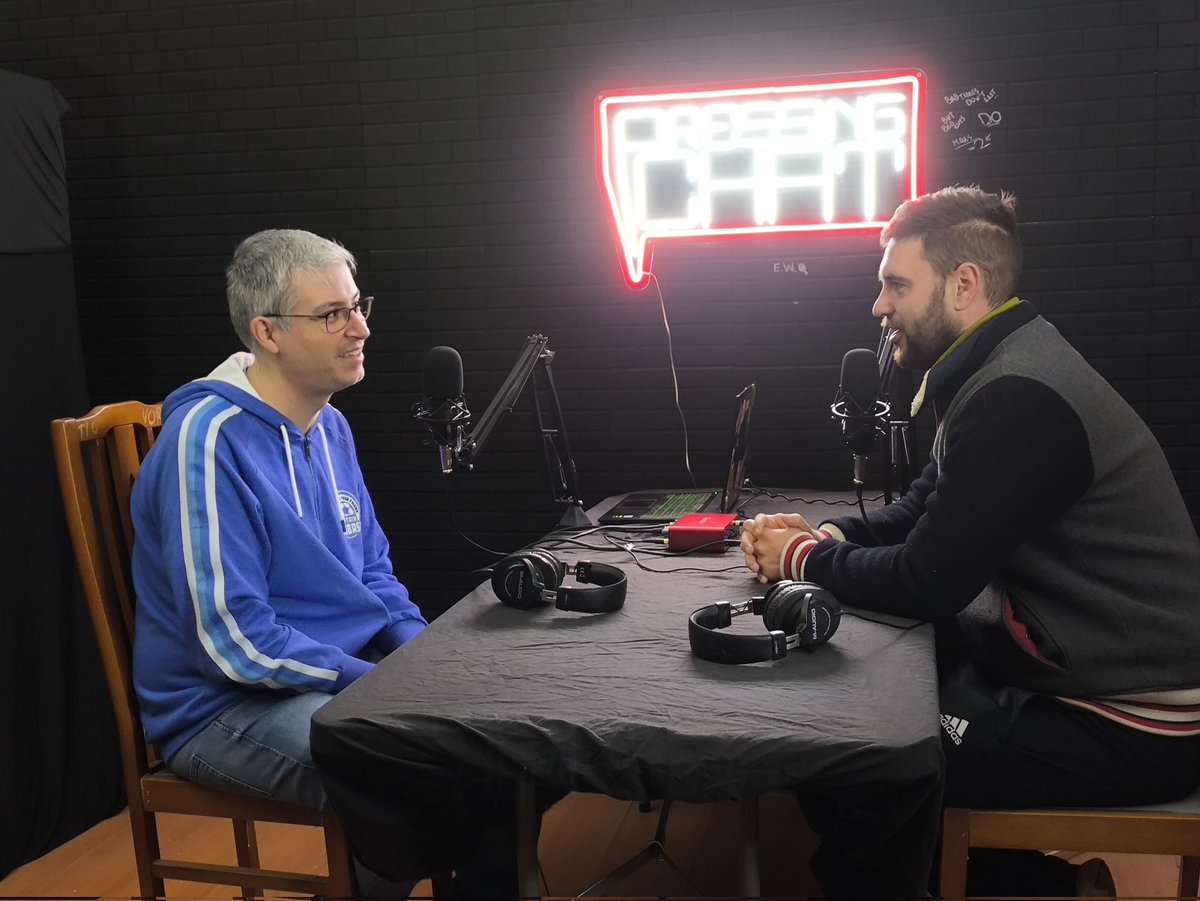 sergiosuperche's tweet photo. Buen rato participando en el #PressingChat de @TyrisWrestling hablando con @Francisco1pw, Bushido, @Javi11Hunter y @Enriquecido12. Además, hay más actividades en el local de Tyris (exposición, juegos...) hasta las 19:00, pasaos un rato! https://t.co/FsMLLjlDFZ