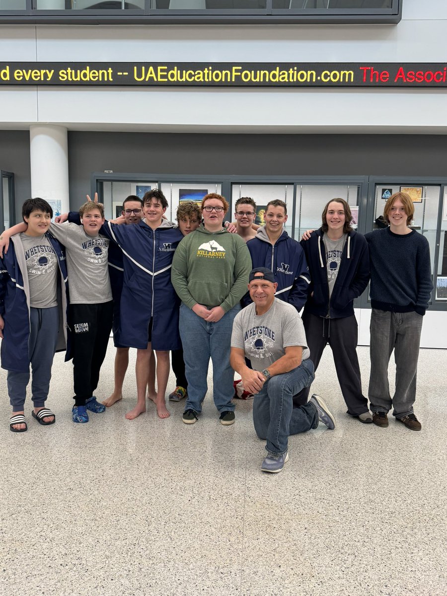 We had a great day at sectionals. The boys had 17 PR’s and the girls had 14 PR’s. Seeing these kids smiling 😊 made my day. Great job! 👏