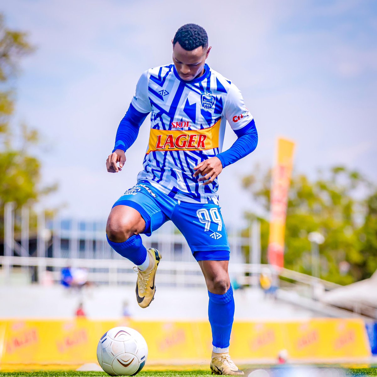 rayon_sports's tweet photo. #RPL #RAYMFC #ROAD2GLORY
Warm-up is underway!🔵⚪️
#Gikundiro https://t.co/UUojJFwXA9