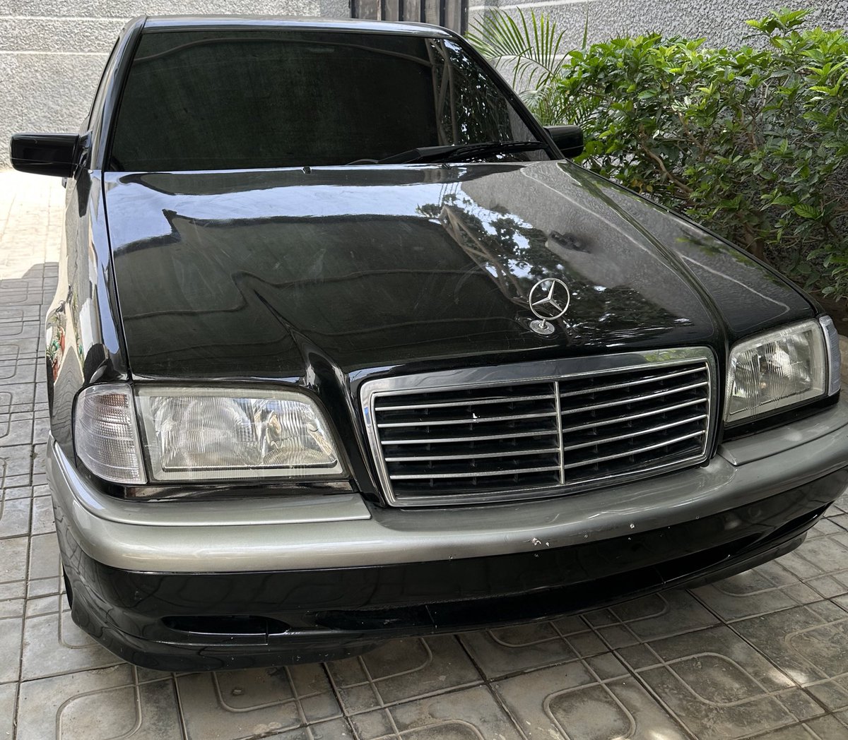 musbahuashaka's tweet photo. Distress sale
Clean Nigerian used
Tokumbo standard
C180 2000 model 
With original duty
Kano
6.5m https://t.co/s5LmNJ1nSf
