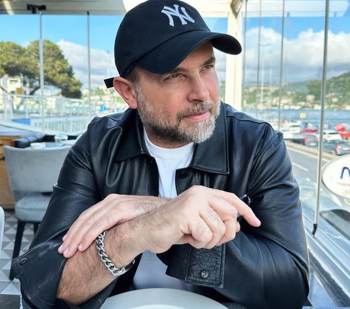 Hey everyone I'm just taking some good times with my daughter 💐💐💐💐💐