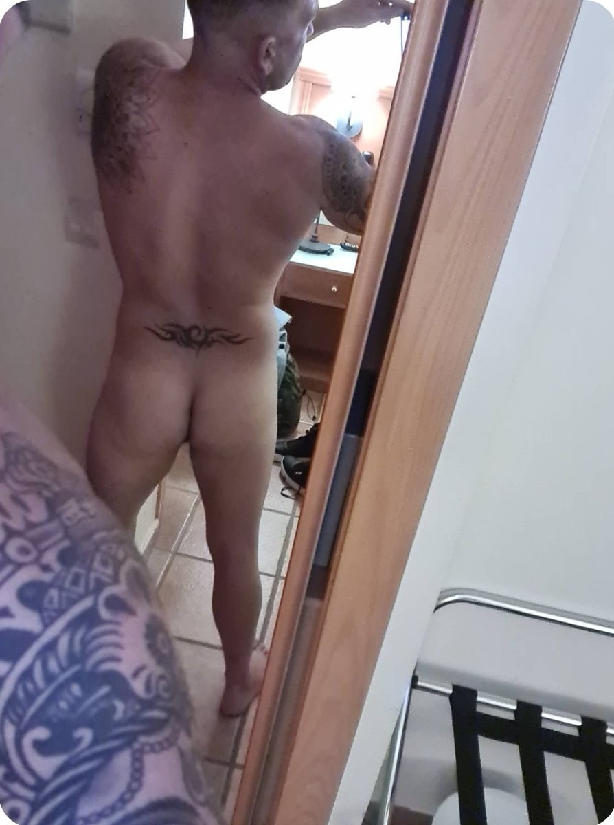 ToloCader's tweet photo. Se buscan heteros que puedan abrir esto.. que tengan paciencia y si puede ser polla no muy grande... 
#desvirgar #HeterosCurioso #HeteroEngañado #hetero #gayformoney https://t.co/eu5DIU6neL