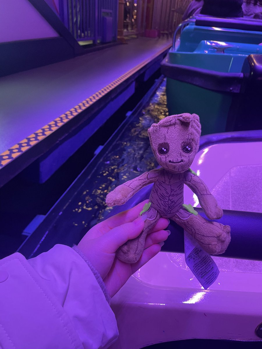 推し活楽しかった！！！
グッズ全部買ったら3万消えた🥺

15時インパ
1st👸フロート座り2列目
ブリュレチュロス、ポークライスロールMO
ヴァネパル
カンベア
パインピザ
ラプフリグリ
スモワ
グルートグッズ大量爆買い
ホンテッド
ディポトルタ
ミトミ
3rd Eパレ立ち見最前
スモワ
城前花火
スタツア