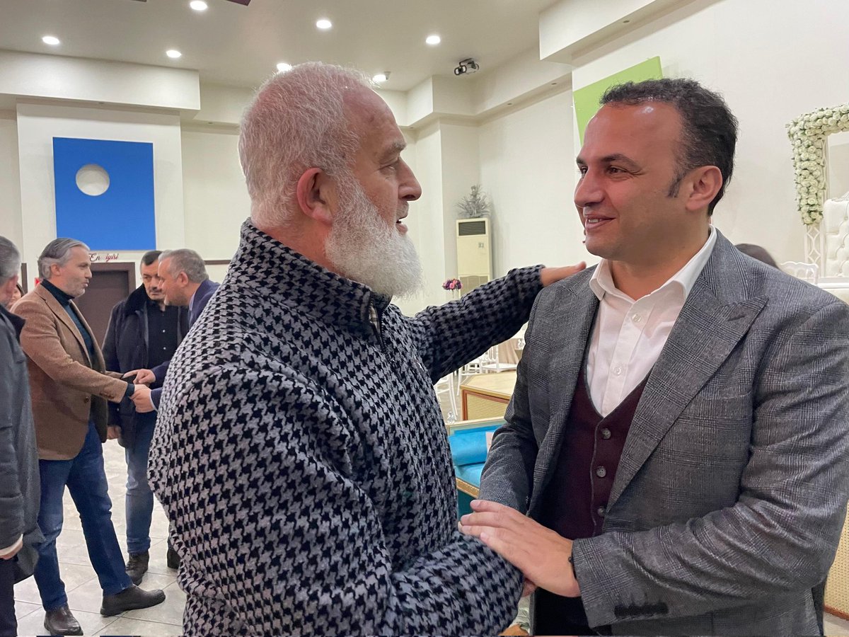 Altaş TV Haber Müdürü Gökhan Gül ve Berna Gül çiftinin kıymetli evladı Bulut Kartal'ın sünnet merasimine katıldık.

Yavrumuzu gözlerinden öpüyor, sağlıklı ve huzurlu bir ömür diliyorum. Rabbim vatanına, milletine ve ailesine hayırlı evlat eylesin.