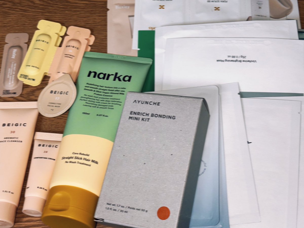 beautiemaker's tweet image. 그리고 함께 받은 ... 레나(@rena_cosme)님의 은총을 받아 선물받은 나르카 헤어 밀크도 같이 써봤는데 이 친구 워시 트리트먼트같은 질감인데도 의외로 노워시라 너무 좋았음 늘 노워시는 스프레이형이나 에센스형이라 좀 아쉬웠는데 ... 그렇다고 기름지지도 않아서