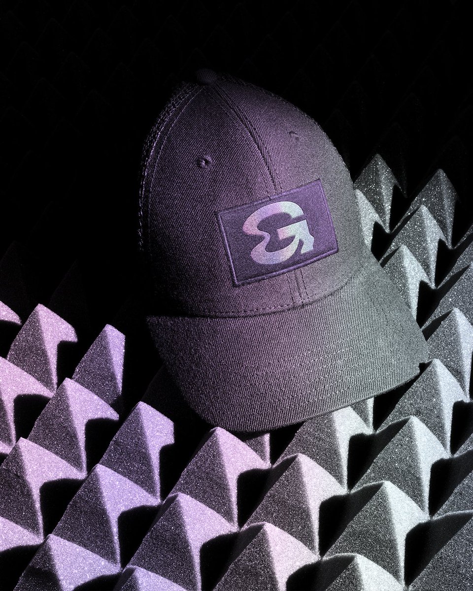 Verda_Studio's tweet photo. كيف نعمل في Gradient؟
📢 رحلتك معنا تبدأ بخطوات بسيطة:
1️⃣ تحليل فكرتك وهدفك
2️⃣ تصميم هوية فريدة
3️⃣ تحريك عناصر الموشن جرافيك
4️⃣ إطلاق مشروعك بأفضل جودة
🚀 مع Gradient، نضمن لك الإبداع والاحترافية في كل خطوة.
#Gradient #MotionGraphics #BrandIdentity #GraphicDesign https://t.co/lYLuX9Ct7L