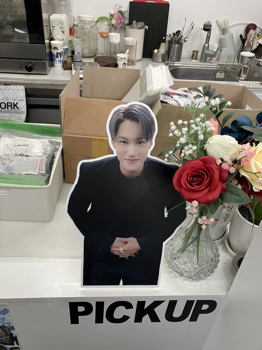 이번엔 진짜 전역카페 다녀왔어요.. ㅎㅎ

📍가미우동
📍카페 2734

#Time_With_KAI 
#종인이_소집_잠금해제