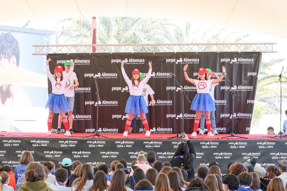 🌞🎤Esta mañana tenemos el placer de disfrutar en nuestro Centro Comercial del Festival de la canción🎶 Scout #Flechival organizado por <a href="/scoutCdSol108/">Scouts Ciudad del Sol-108,Lorca. ⚜</a> . Una cita ya fija en nuestro calendario 😊

#ParqueAlmenara #TodoCercadeTi