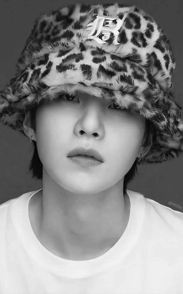bluestheart's tweet photo. My 224  #MinYoongi 💜💜💜💜💜💜💜 https://t.co/wYbv2umHhG