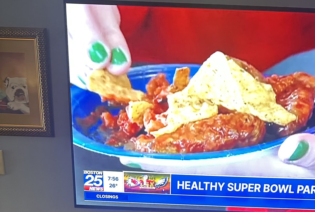 HHeather617's tweet photo. @NicoleGabeTV I think it’s chips (maybe lime flavored) and salsa?But hey - go with that Doritos thing — could be next item at county fairs! https://t.co/il4q9AbuEB