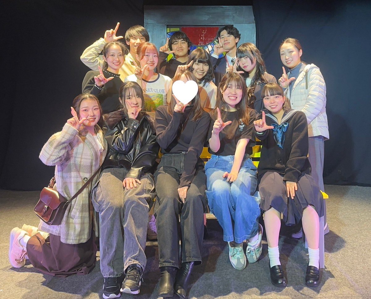 ㊗️千秋楽💐
🍪本日は、なんと千秋楽でした‼️たくさんのお客様にご来場いただきまして、なんと千秋楽は満員御礼。本当に、本当に、ありがとうございました❕

明日も投稿があります、最後までお見逃し無く😌

#劇団ロキ
#学生演劇
#旗揚げ公演