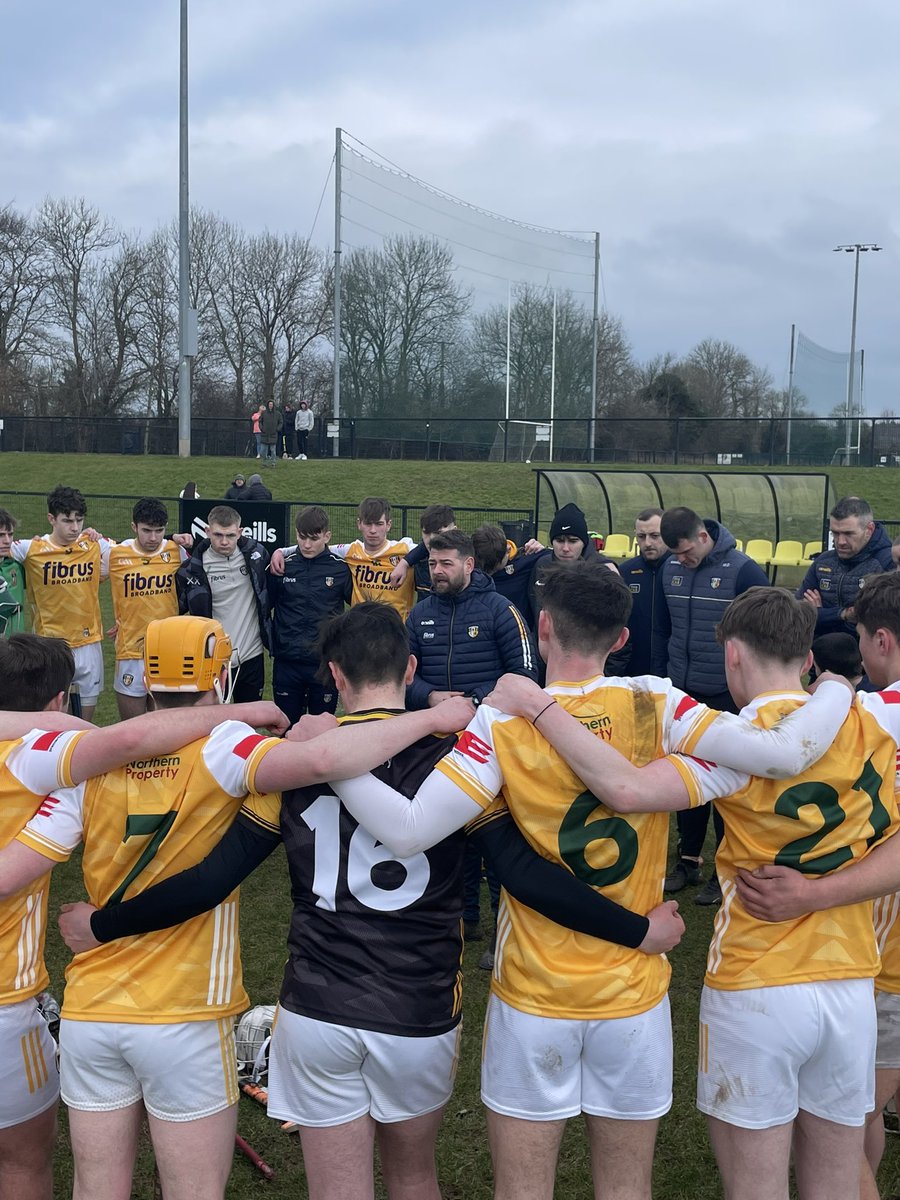 #MinorHurling
Full Time Aontroim: 4-23(35)
Derry: 0-6(6)

Christy leech goal and that’s a wrap from Dunsilly 

Well done lads
