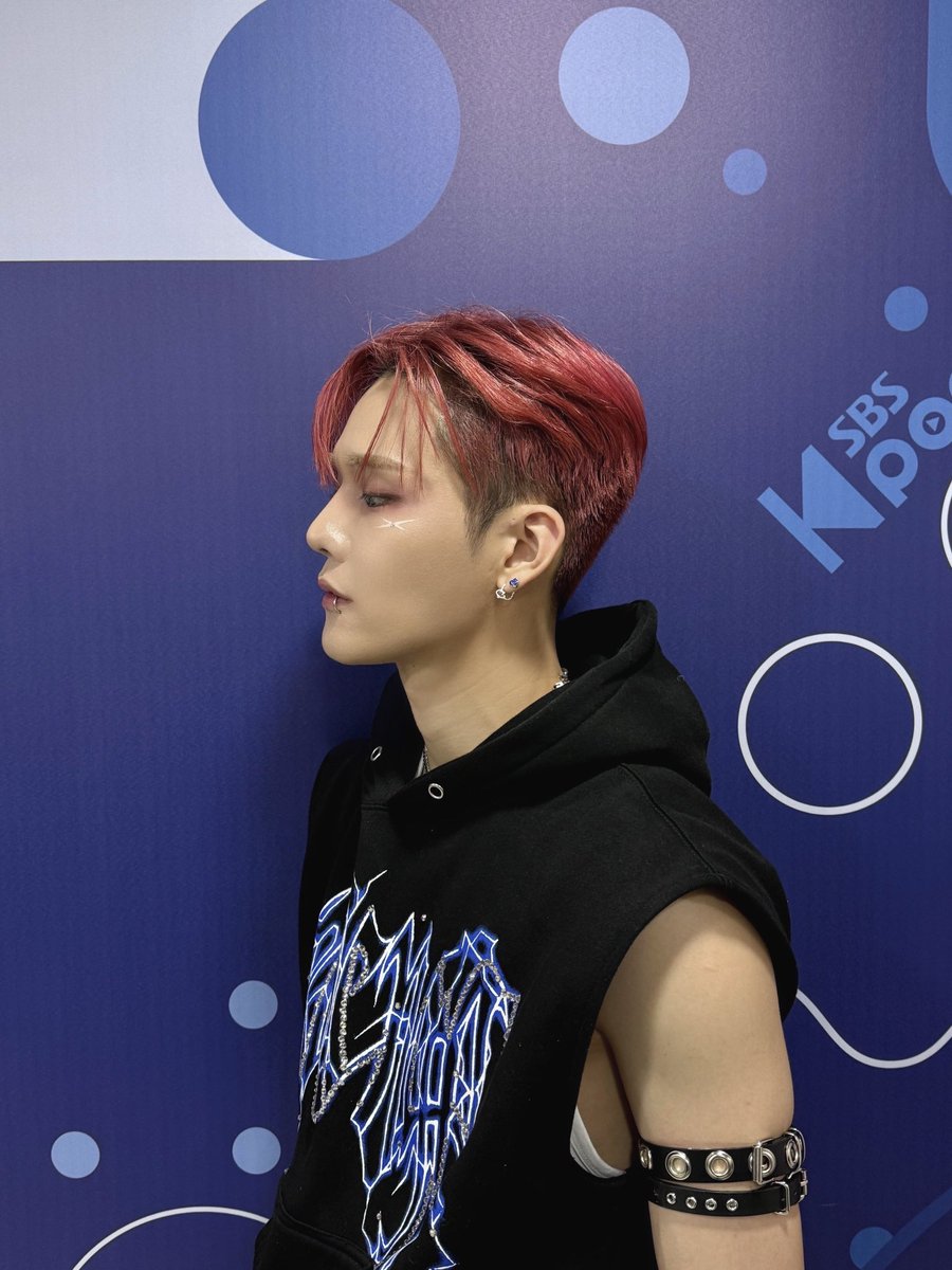 CIX_twt's tweet photo. HOT FIX 😈

#CIX #FIX #승훈 #김승훈 #내편들 #내뽀뽀들 #KIMSEUNGHUN #SEUNGHUN #スンフン https://t.co/fE4D2pwpHm