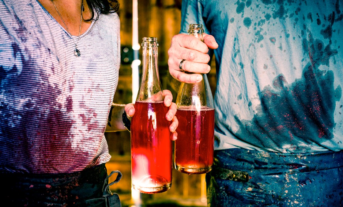 Valentijnstip: Rosé bubbels = de ultieme liefdesdrank! 🥂 

Verleidelijk, feestelijk en altijd een goed idee—of je nu een eerste date hebt, de liefde viert of gewoon wilt proosten.

-> Deze week in de aanbieding, bestel op tijd!

#Valentijnsdag #RoséBubbels #ProostOpLiefde
