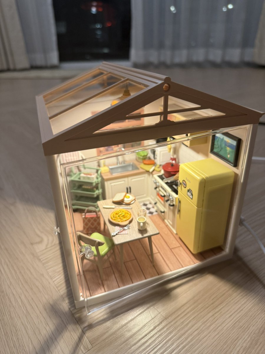 ทุกคนนนนนนน มันน่ารักมาก  เสมือนจริงมาก เปิดตู้ได้ด้วย s.shopee.co.th/4L4O55VCCy