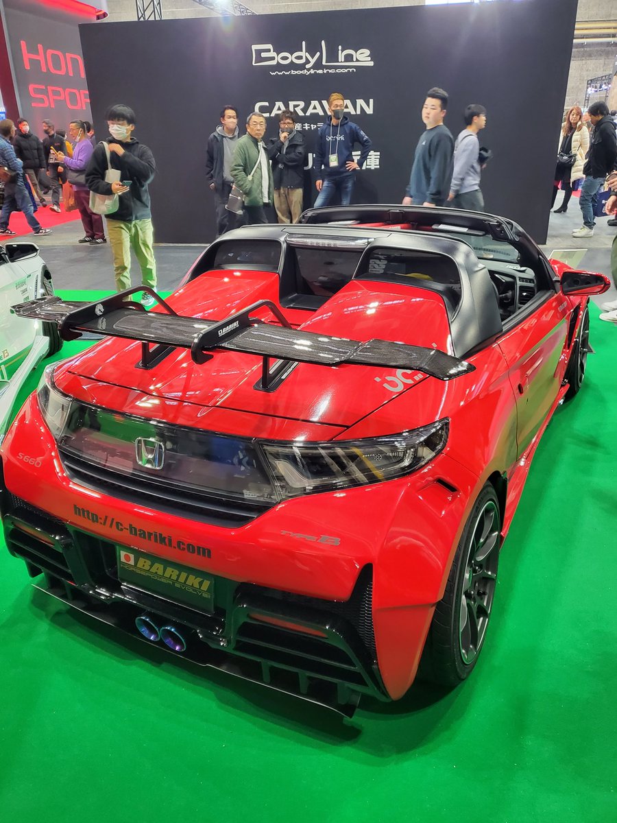 s660sugawara's tweet photo. (OAM)「やっとS660発見」
ここ何年かS660見掛けませんでしたが、やっと見付けた。フェンダートリムとボンネットが気に入った( ・－・)
女性店員さんすいません、３回目は現れませんでした…。
#大阪オートメッセ2025
#BARIKI #TAKEOFF #S660 https://t.co/DTwKoccOpN
