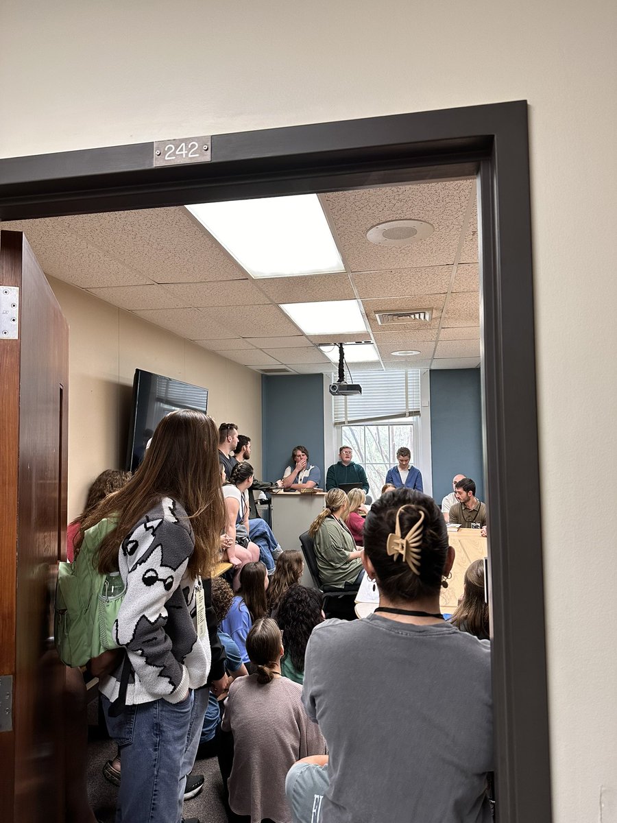 _meaganadkins's tweet photo. This weekend I had the unique joy of getting to take students to a conference where @QuintAdkins and @lighthouse_msc were leading worship. Getting to do ministry together is such a sweet gift! (Also peep that overflowing room at the worship leadership breakout 👀) https://t.co/eLOjuIxTOv