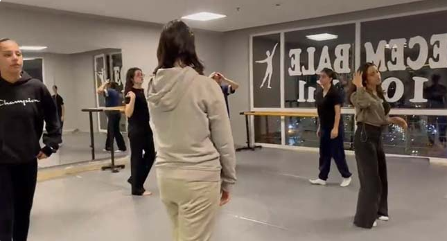 youdanceproject's tweet photo. 📌A new press review published in Turkey regarding the last activities carried out locally by the You Dance Project: https://t.co/9WVfZg3HIl - #youdanceproject #youdance #ErasmusPlus #erasmusplusproject #dance #inclusion #integration #youngsters #migrants #refugees #softskills https://t.co/XTh51CxaQT